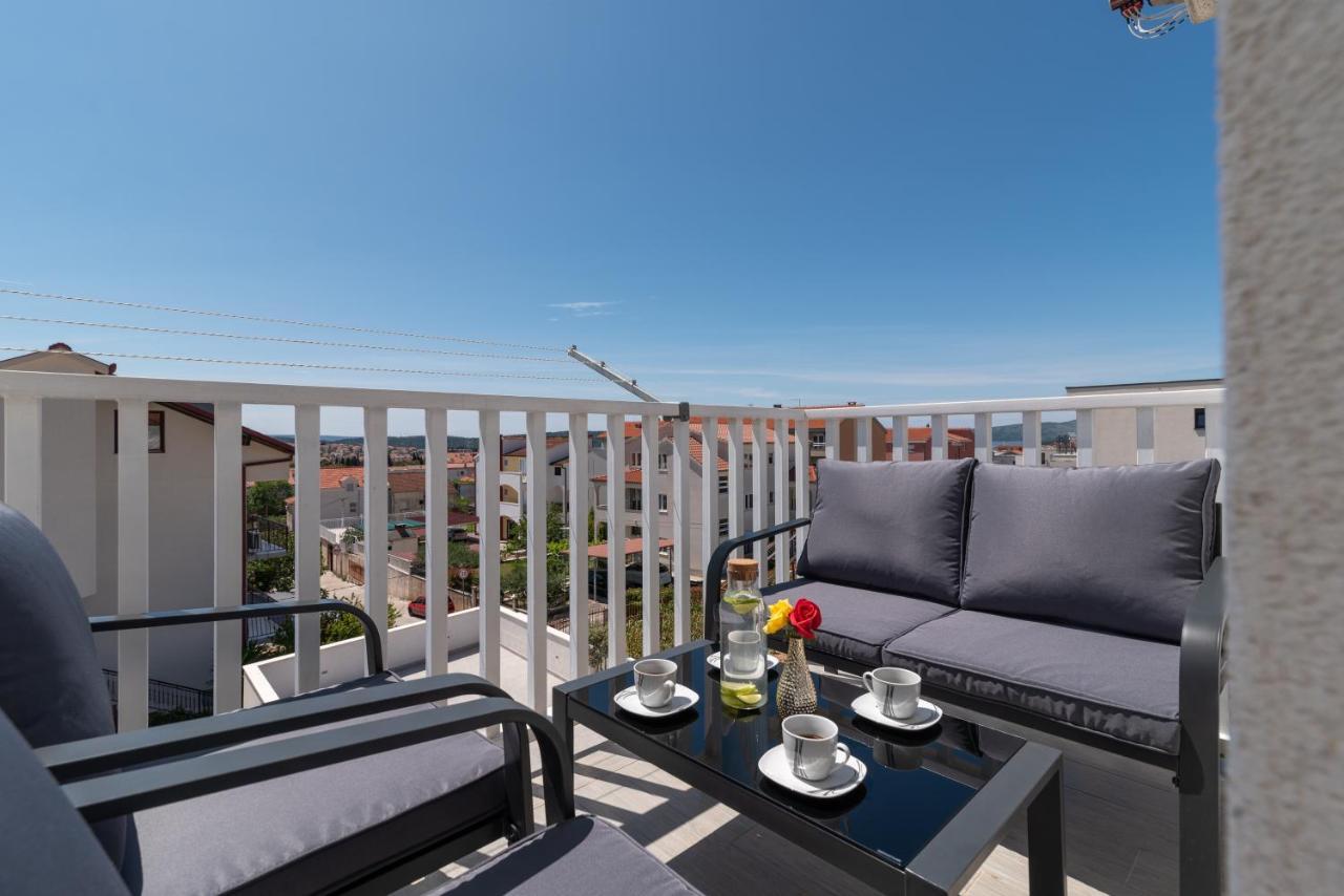 Apartmani Ville Vengo Трогир Екстериор снимка