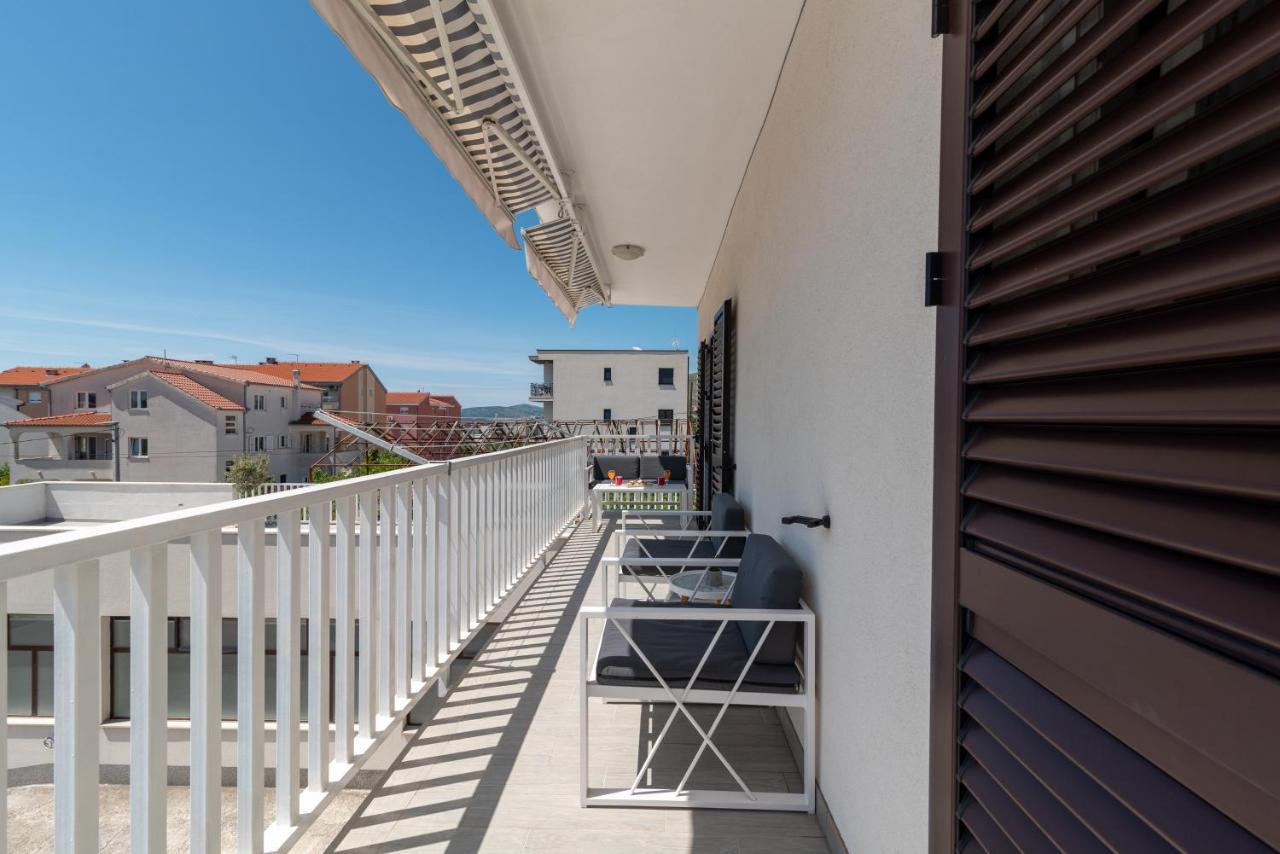 Apartmani Ville Vengo Трогир Екстериор снимка