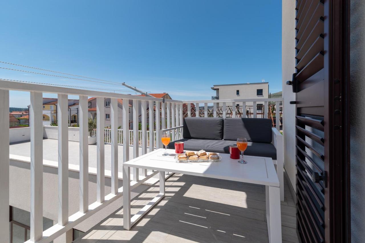 Apartmani Ville Vengo Трогир Екстериор снимка