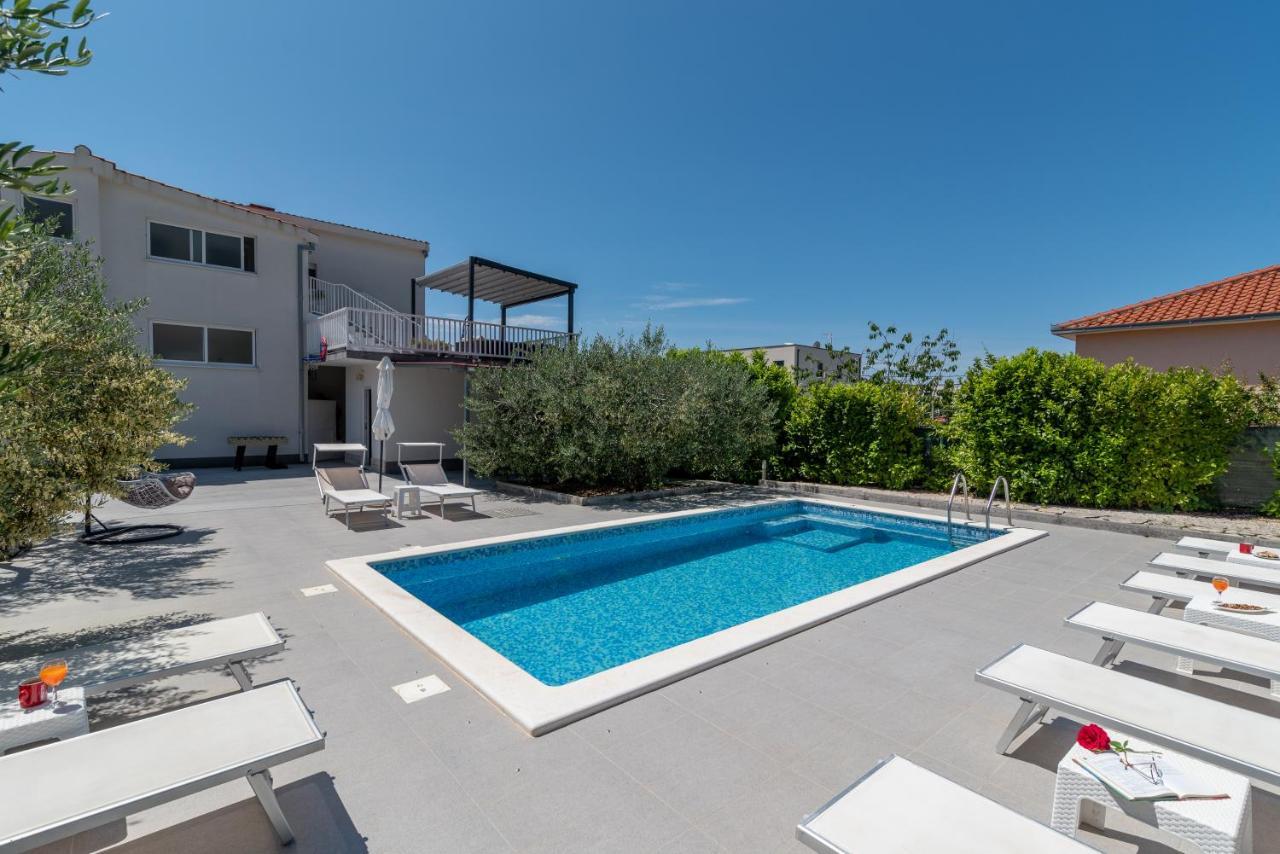 Apartmani Ville Vengo Трогир Екстериор снимка