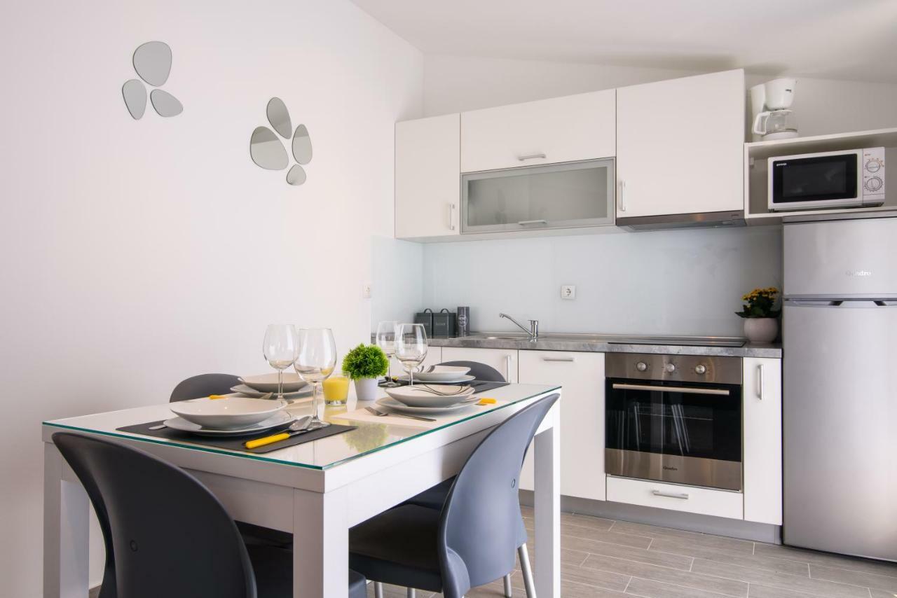 Apartmani Ville Vengo Трогир Екстериор снимка