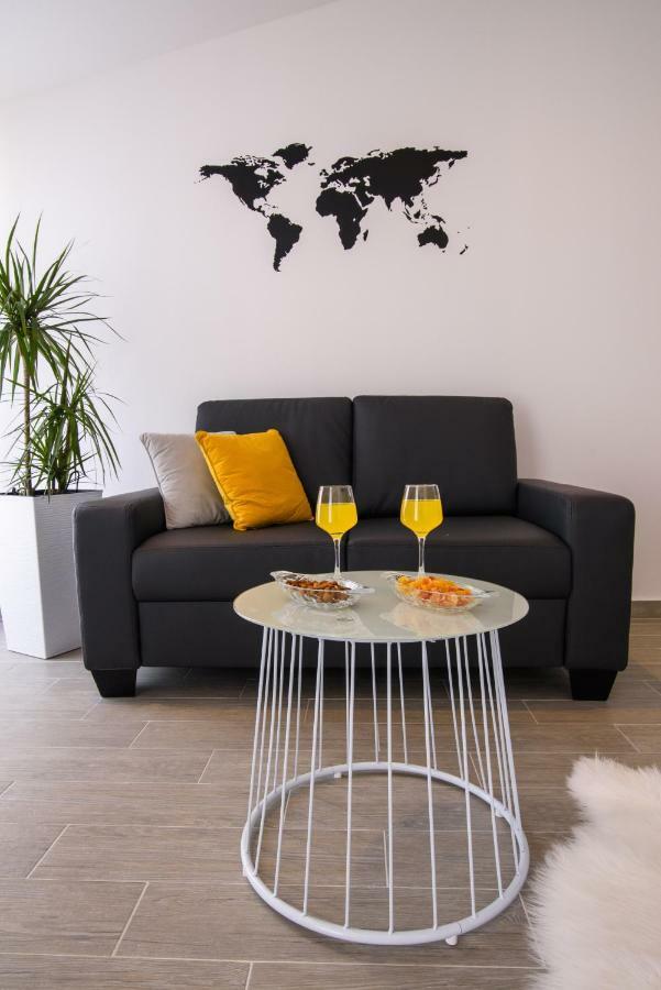 Apartmani Ville Vengo Трогир Екстериор снимка