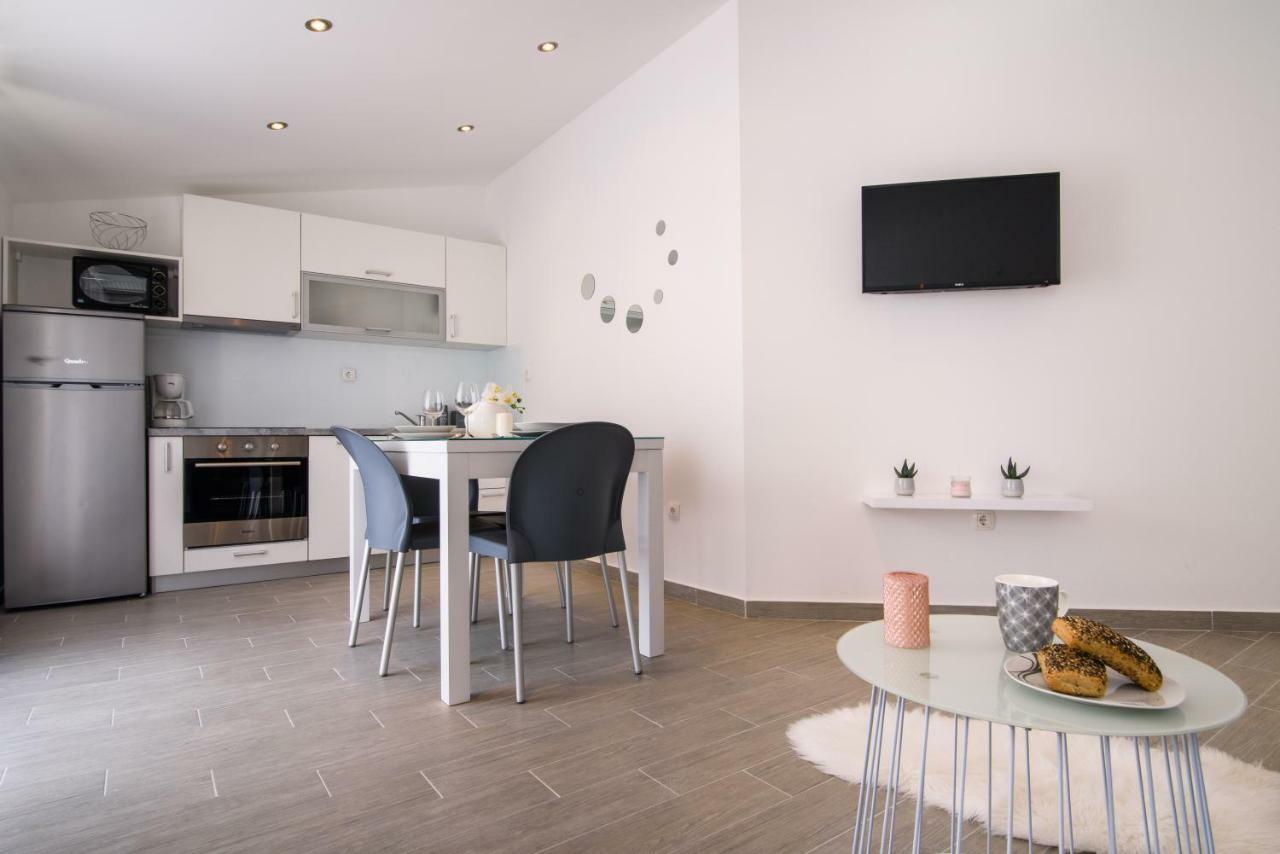 Apartmani Ville Vengo Трогир Екстериор снимка