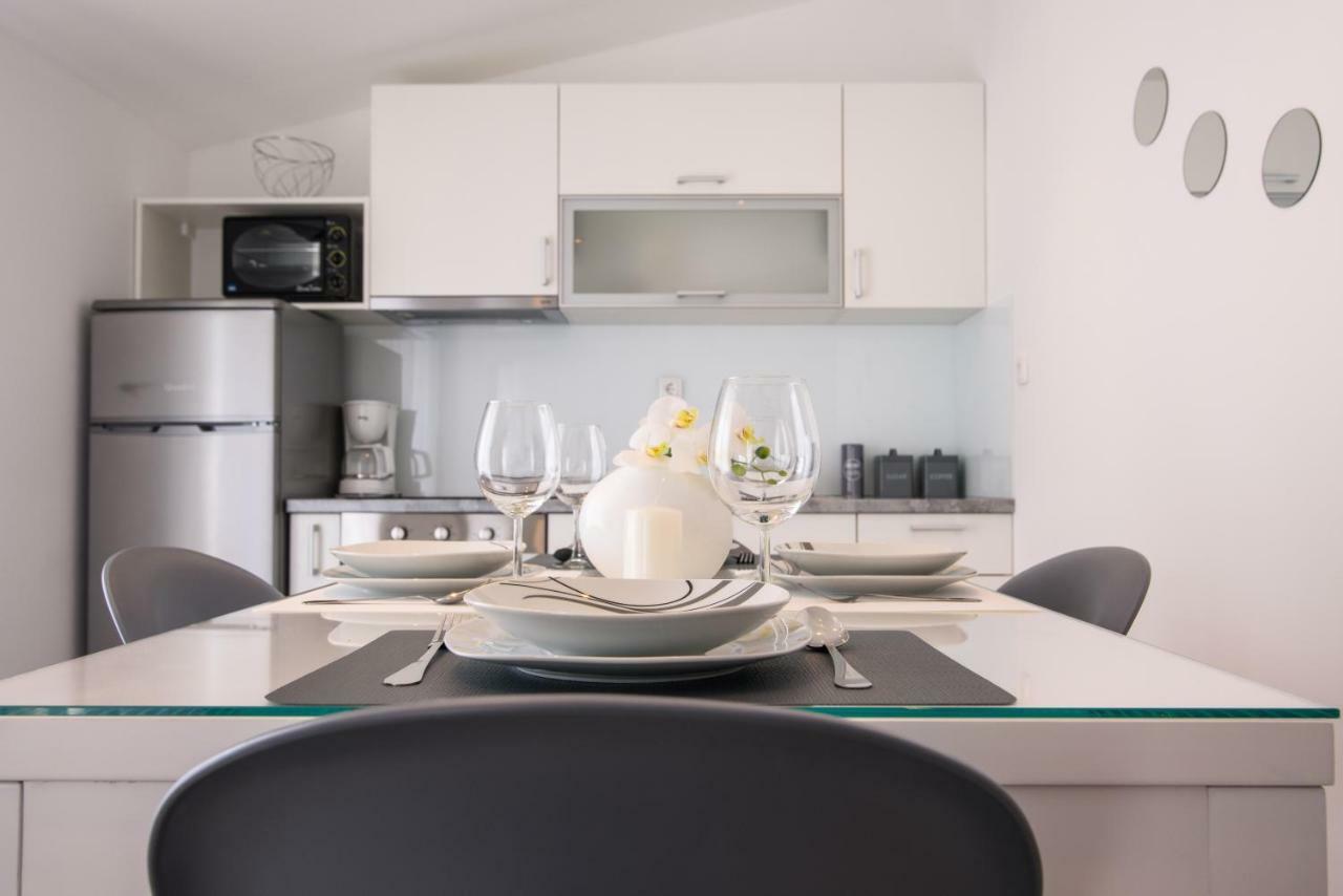Apartmani Ville Vengo Трогир Екстериор снимка