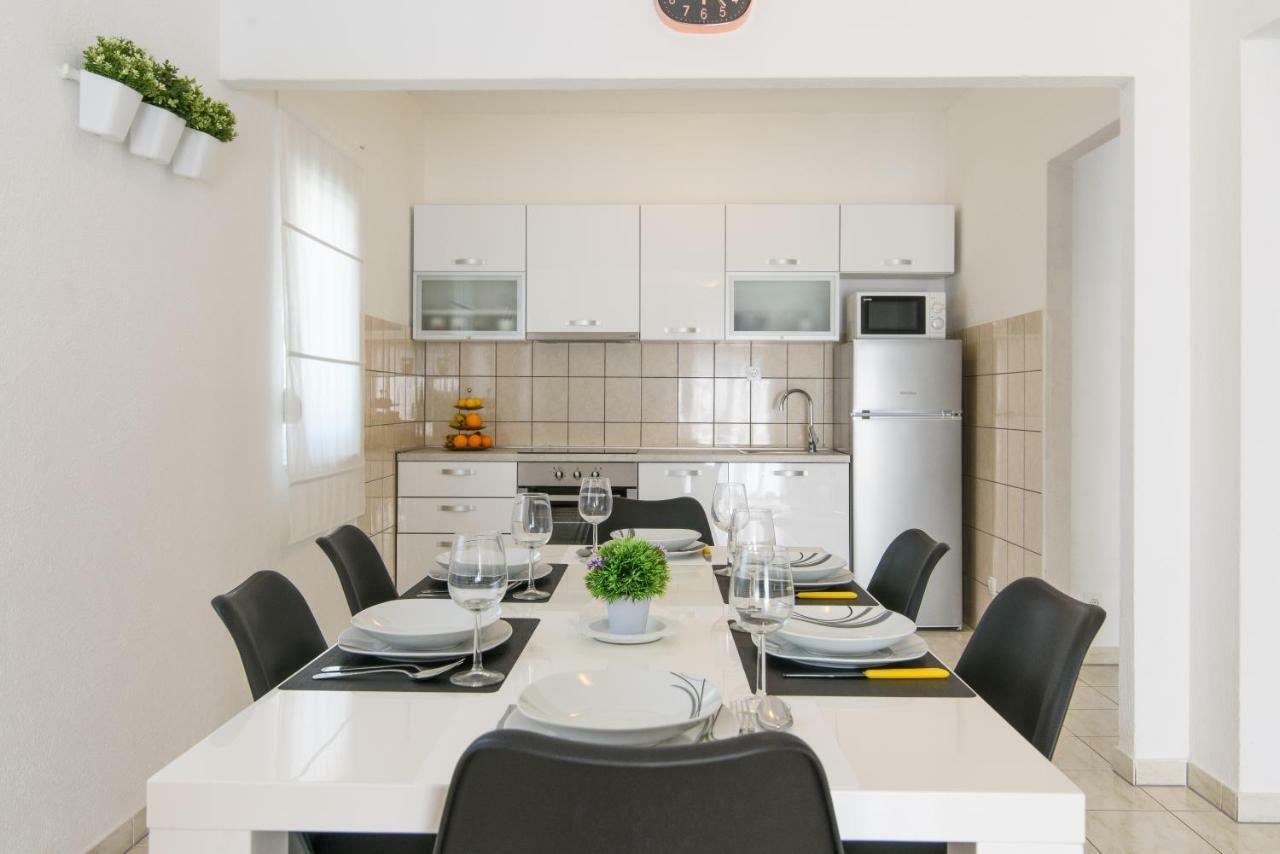 Apartmani Ville Vengo Трогир Екстериор снимка